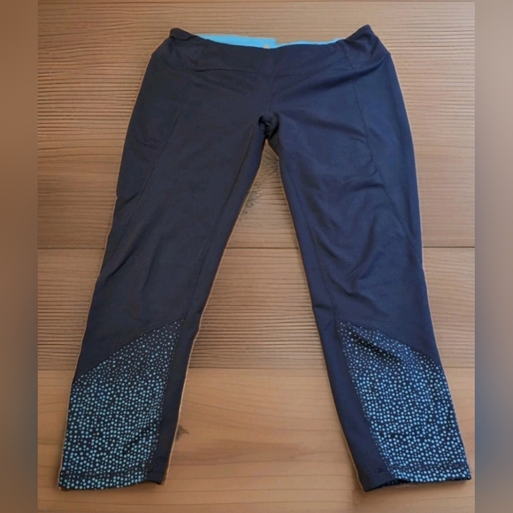 Tangerine Pants - Tangerine Gray With Teal Accents Yoga Workout Pants Capris Women's Size M